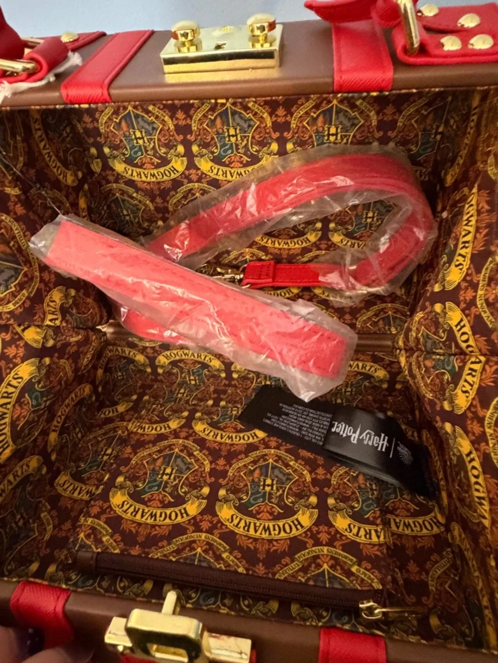 Loungefly Harry Potter Hogwarts Express Luggage Trunk Crossbody Bag - Picture 5 of 5